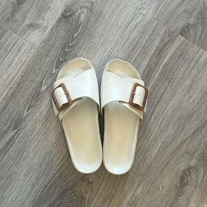 Vince buckle slides - excellent conditon!